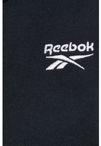 Reebok Classic - Bluza bawełniana HB8635. Typ kołnierza: kaptur. Kolor: czarny. Materiał: bawełna. Wzór: aplikacja #4