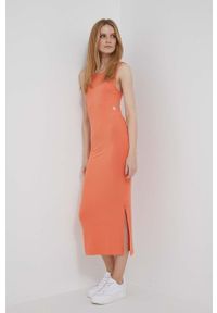 Calvin Klein Jeans sukienka kolor pomarańczowy midi dopasowana. Kolor: pomarańczowy. Materiał: dzianina. Typ sukienki: dopasowane. Długość: midi #5