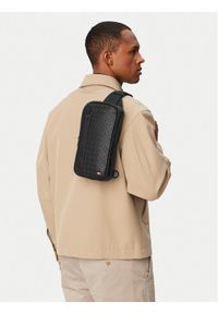 TOMMY HILFIGER - Tommy Hilfiger Saszetka Embossed Flag Sling Bag AM0AM14191 Czarny. Kolor: czarny. Materiał: skóra #1