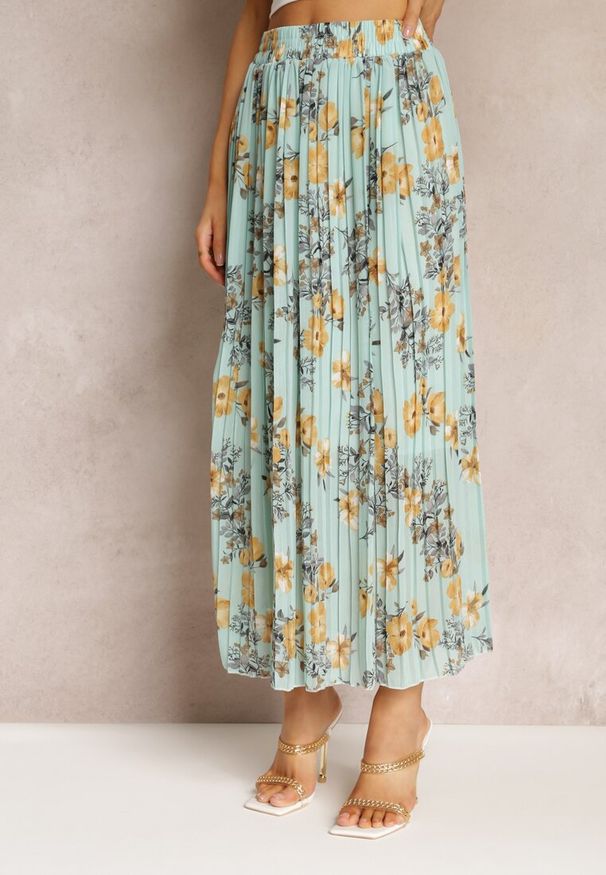 Renee - Miętowa Spódnica Ozdobiona Plisami z Gumką w Pasie i Elastyczną Podszewką Vislo. Kolor: miętowy. Wzór: aplikacja. Sezon: lato. Styl: boho