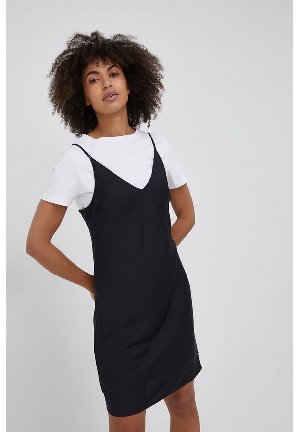 Calvin Klein sukienka kolor czarny mini rozkloszowana. Kolor: czarny. Materiał: tkanina. Długość rękawa: na ramiączkach. Wzór: gładki. Długość: mini