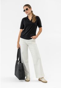 Volcano - Koszulka polo damska TM-FENE. Typ kołnierza: polo. Materiał: elastan, wiskoza, skóra, materiał. Długość: krótkie. Wzór: gładki. Styl: klasyczny #1