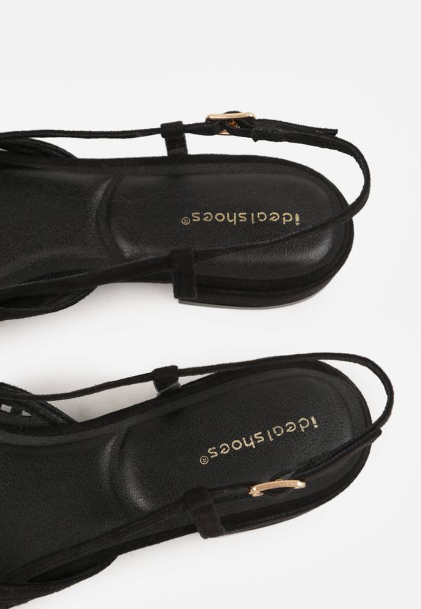 Born2be - Czarne Ażurowe Sandały z Paskiem z Klamerką i Kwadratowym Noskiem Veradisa. Okazja: na co dzień, na spotkanie biznesowe, do pracy. Zapięcie: pasek. Kolor: czarny. Materiał: jeans. Wzór: ażurowy. Styl: casual, biznesowy, elegancki