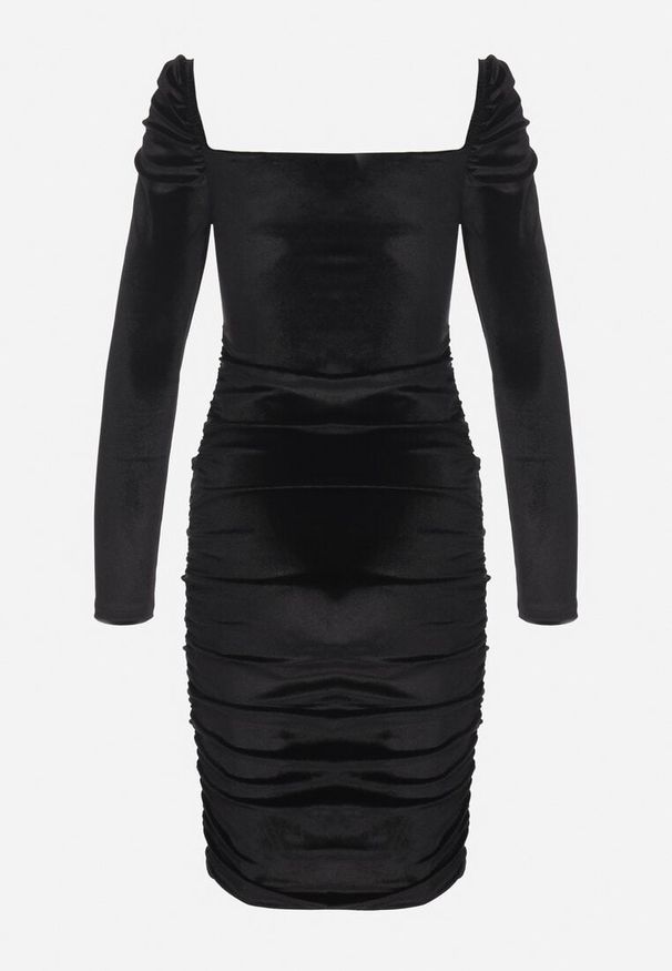 Born2be - Czarna Dopasowana Welurowa Sukienka Ozdobiona Marszczeniem Sopaliae. Kolor: czarny. Materiał: welur. Długość rękawa: długi rękaw. Wzór: aplikacja. Styl: klasyczny