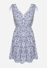 Born2be - Niebiesko-Biała Bawełniana Sukienka na Ramiączkach ze Ściągaczami i Guzikami z Gumką w Talii Tesria. Okazja: na spacer. Typ kołnierza: dekolt w kształcie V. Kolor: niebieski. Materiał: bawełna. Długość rękawa: na ramiączkach. Sezon: lato. Styl: elegancki #4