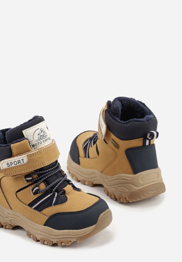 Born2be - Brązowe Botki Trapery Vices z Zapięciem na Rzep Nelanesa. Okazja: na uczelnię, na co dzień. Zapięcie: rzepy. Kolor: brązowy. Materiał: jeans. Styl: casual, klasyczny