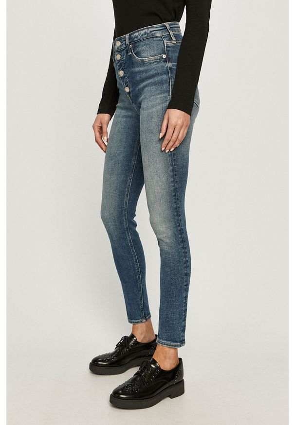 Calvin Klein Jeans - Jeansy. Stan: podwyższony. Kolor: niebieski. Materiał: bawełna, denim, elastan
