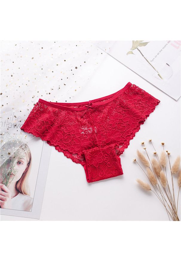 Intica - Koronkowe majtki brazylijskie z kokardką Boksoon. Kolor: czerwony. Materiał: koronka. Wzór: koronka