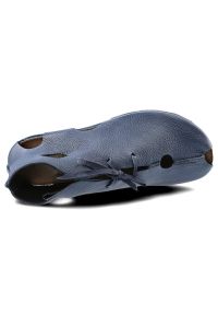 Granatowe Trzewiki Maciejka Wygodne Buty Damskie. Kolor: niebieski. Materiał: materiał, skóra. Szerokość cholewki: normalna. Wzór: aplikacja. Sezon: lato. Obcas: na obcasie. Wysokość obcasa: średni #4