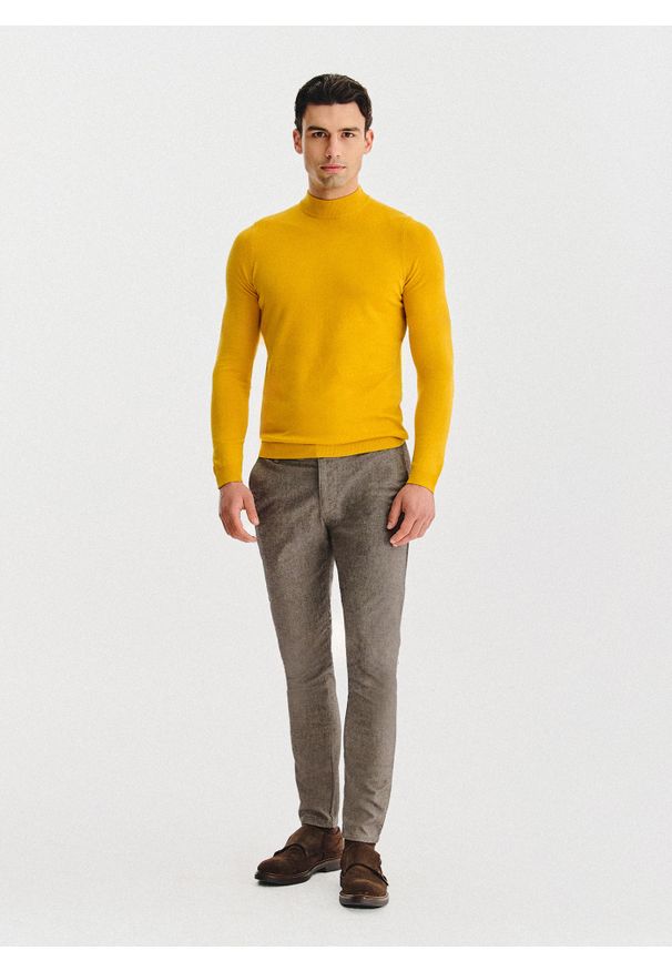 Pako Lorente - PAKO LORENTE – Żółty półgolf męski. Kolor: biały, niebieski, żółty. Materiał: poliamid, wiskoza. Wzór: gładki, ze splotem