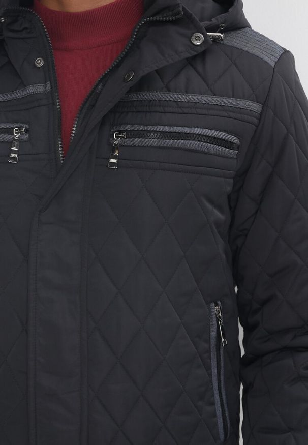 Born2be - Czarna Kurtka Pikowana Bhertomon. Kolor: czarny. Materiał: jeans, materiał. Długość rękawa: długi rękaw. Długość: długie