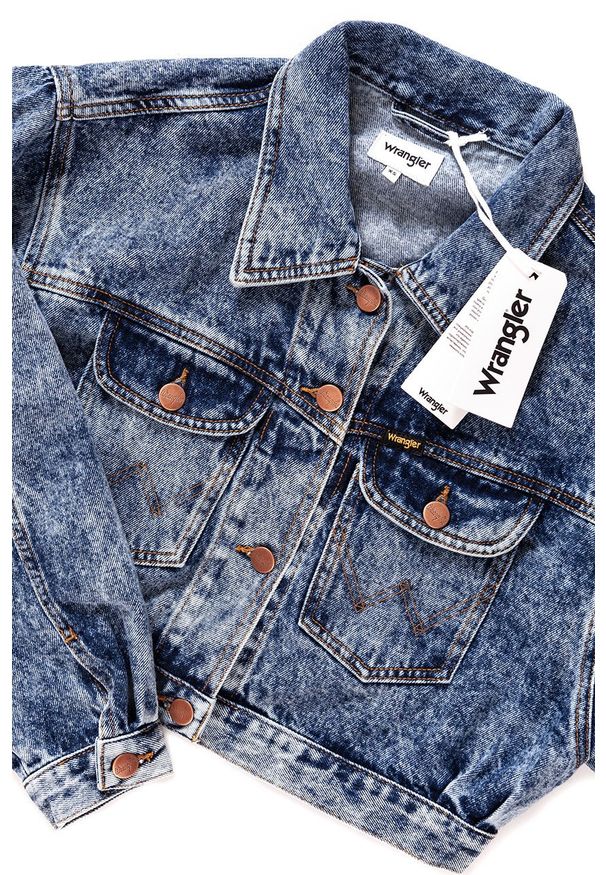 Wrangler - DAMSKA KURTKA JEANSOWA WRANGLER CROPPED JACKET RISKY BUSINESS W421GF25G 112128804. Okazja: na co dzień. Materiał: jeans. Styl: casual