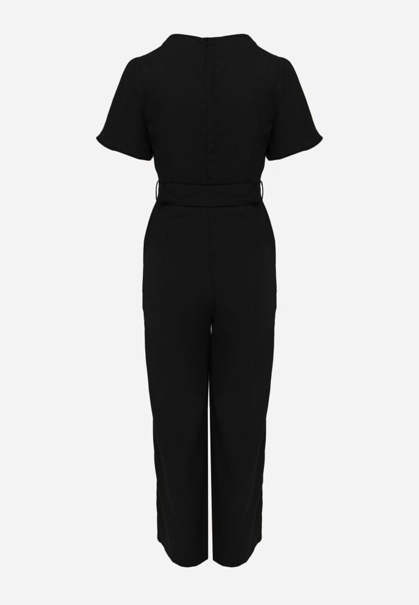 Born2be - Czarny Kombinezon VICES z Paskiem i Geometryczną Klamrą Elinassa. Okazja: do pracy. Kolor: czarny. Wzór: geometria. Styl: elegancki