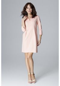 Lenitif - Elegancka sukienka z podwyższoną talią dekolt V różowa. Okazja: do pracy. Kolor: różowy. Styl: elegancki #3