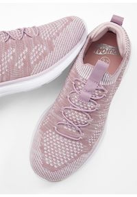 bonprix - Wygodne sneakersy wsuwane z miękkiego materiału. Zapięcie: bez zapięcia. Kolor: fioletowy. Materiał: materiał #2