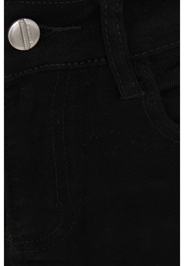 Answear Lab szorty jeansowe damskie kolor czarny gładkie high waist. Stan: podwyższony. Kolor: czarny. Materiał: jeans. Wzór: gładki. Styl: wakacyjny