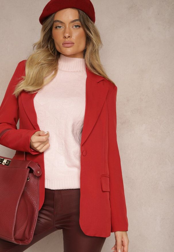 Renee - Różowy Golf Sweter z Tłoczeniem i Ściągaczami Melovira. Typ kołnierza: golf. Kolor: różowy. Sezon: zima