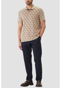 Guess - GUESS Beżowa męska koszulka polo w monogram 4G Jacquard, Rozmiar M. Okazja: na co dzień. Typ kołnierza: polo. Kolor: beżowy. Styl: elegancki, casual, klasyczny #4
