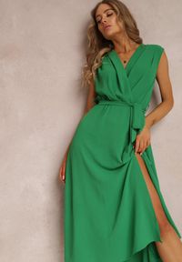 Renee - Zielona Sukienka Sofrysios. Kolor: zielony. Materiał: materiał, tkanina. Wzór: gładki. Typ sukienki: kopertowe. Styl: wizytowy. Długość: midi