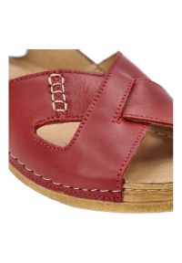 Sandały damskie Armodo, ze skóry naturalnej na platformie na rzep wygodne, czerwone, 5-0780-084. Okazja: na co dzień, na spacer. Zapięcie: rzepy. Kolor: czerwony. Materiał: skóra. Sezon: lato. Obcas: na platformie. Styl: casual, klasyczny #5