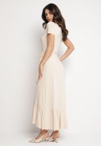 Born2be - Beżowa Sukienka z Paskiem Kopertowa Ozdobiona Falbanami Wleffia. Okazja: na spacer. Typ kołnierza: dekolt w kształcie V. Kolor: beżowy. Długość rękawa: krótki rękaw. Wzór: aplikacja. Sezon: wiosna, lato. Typ sukienki: kopertowe. Styl: elegancki #5