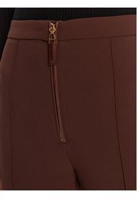 Elisabetta Franchi Spodnie materiałowe PA-122-56E2-V290 Brązowy Regular Fit. Kolor: brązowy. Materiał: syntetyk #5