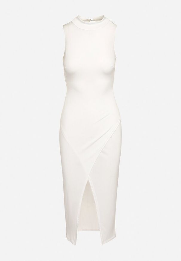 Born2be - Biała Sukienka z Półgolfem z Rozcięciem na Przodzie Aelwyn. Okazja: na imprezę, na co dzień. Kolor: biały. Materiał: skóra. Długość rękawa: krótki rękaw. Styl: casual