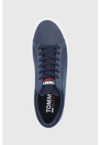 Tommy Jeans Tenisówki męskie kolor granatowy. Nosek buta: okrągły. Zapięcie: sznurówki. Kolor: niebieski. Materiał: poliester #5