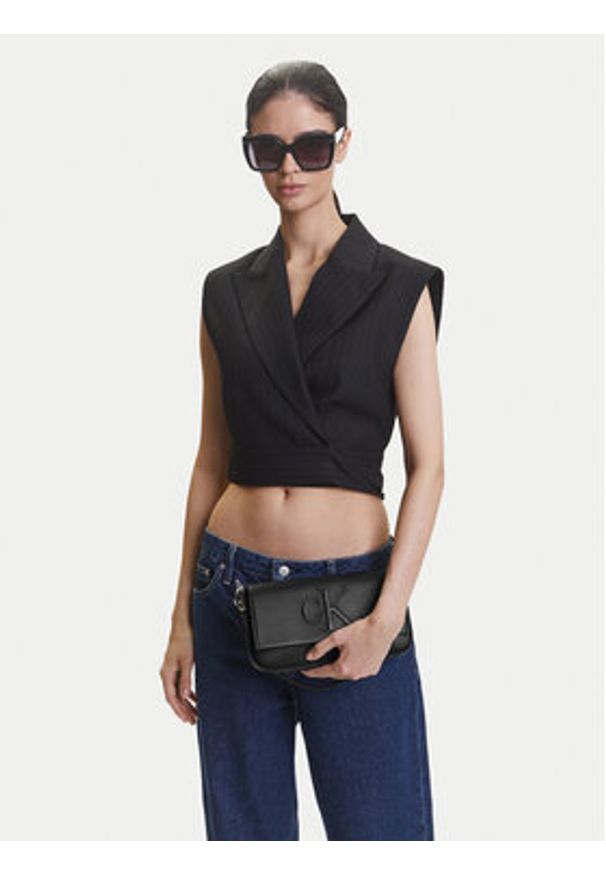 Calvin Klein Jeans Torebka Sculpted Flap Shoulder Pouch LV04K3148G Czarny. Kolor: czarny. Materiał: skórzane