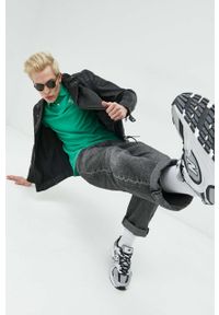 Abercrombie & Fitch polo męski kolor zielony z aplikacją. Typ kołnierza: polo. Kolor: zielony. Materiał: skóra, dzianina, materiał. Długość: krótkie. Wzór: aplikacja #3