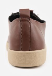 Born2be - Brązowe Wsuwane Tenisówki z Perforacją i Podeszwą z Bieżnikiem Illanya. Okazja: na co dzień. Zapięcie: bez zapięcia. Kolor: brązowy. Materiał: jeans. Szerokość cholewki: normalna. Styl: casual, klasyczny #3