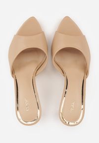 Born2be - Ciemnobeżowe Klapki VICES na Szpilce z Wyciętą Cholewką Twinkle. Okazja: na imprezę, do pracy, na co dzień. Kolor: beżowy. Obcas: na szpilce. Styl: casual, elegancki #4