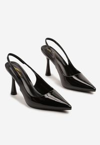 Renee - Czarne Lakierowane Sandały Szpilki Typu Slingback Ulios. Okazja: na co dzień. Kolor: czarny. Materiał: lakier. Obcas: na szpilce. Styl: casual, klasyczny, elegancki. Wysokość obcasa: średni #2