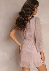 Renee - Ciemnoróżowa Rozkloszowana Sukienka na Jedno Ramię z Metaliczną Nitką i Wiązanym Paskiem Dionthea. Kolor: różowy. Materiał: materiał. Styl: elegancki #5