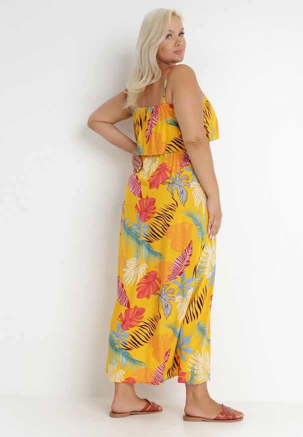 Born2be - Żółta Sukienka Morgarenna. Kolor: żółty. Długość rękawa: na ramiączkach. Wzór: kolorowy, aplikacja. Długość: midi