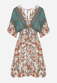 Born2be - Zielona Wiskozowa Sukienka w Kwiatowy Wzór z Wiązaniem z Tyłu Laturea. Okazja: na co dzień, na randkę. Typ kołnierza: dekolt w serek. Kolor: zielony. Materiał: wiskoza. Wzór: kwiaty. Typ sukienki: rozkloszowane, proste. Styl: casual #5