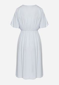 Born2be - Jasnoniebieska Bawełniana Sukienka o Rozkloszowanym Fasonie Liranelle. Okazja: na co dzień. Typ kołnierza: dekolt w kształcie V. Kolor: niebieski. Materiał: bawełna. Długość rękawa: krótki rękaw. Sezon: lato. Typ sukienki: rozkloszowane. Styl: casual, elegancki #7