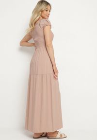 Born2be - Beżowa Wiskozowa Sukienka Hiszpanka z Marszczoną Górą Jenanira. Okazja: na co dzień. Typ kołnierza: dekolt hiszpanka. Kolor: beżowy. Materiał: wiskoza. Styl: casual, klasyczny #5