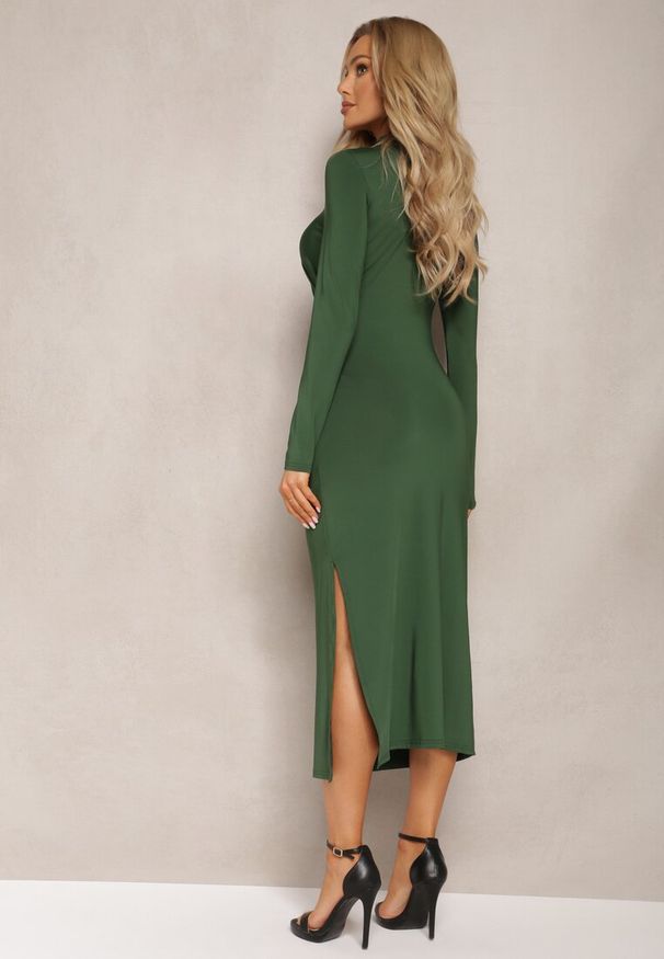 Renee - Ciemnozielona Sukienka Midi z Marszczeniem i Rozcięciem Vangia. Okazja: na co dzień. Kolor: zielony. Materiał: wiskoza. Typ sukienki: proste. Styl: casual. Długość: midi