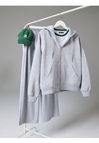 Sinsay - Bluza z kapturem - szary. Typ kołnierza: kaptur. Kolor: szary #1