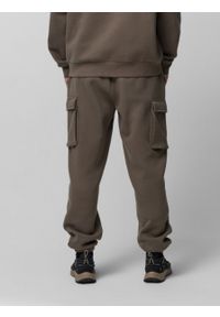 outhorn - Spodnie dresowe joggery z kieszeniami cargo męskie - khaki. Kolor: brązowy. Materiał: dresówka #7