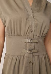 Born2be - Zielona Sukienka Koszulowa z Modelującym Przeszyciem ze Sprzączkami w Talii Puresa. Okazja: na co dzień, do pracy, na spotkanie biznesowe. Kolor: zielony. Typ sukienki: koszulowe. Styl: casual, biznesowy #5