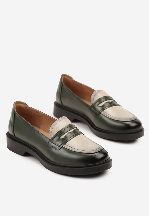 Born2be - Zielone Lakierowane Mokasyny Typu Loafersy ze Skórzaną Wkładką Falanisea. Okazja: na co dzień. Kolor: zielony. Materiał: skóra, lakier. Styl: casual