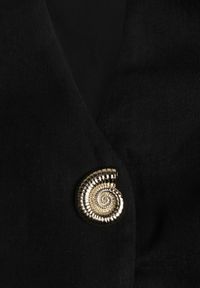 Born2be - Czarna Sukienka Taliowana Wiązana na Szyi z Ozdobnymi Guzikami Cilamene. Okazja: na co dzień. Kolor: czarny. Materiał: poliester. Wzór: aplikacja. Styl: casual, elegancki, klasyczny #7