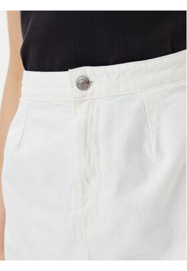 Calvin Klein Jeans Spódnica jeansowa J20J225194 Biały Regular Fit. Kolor: biały. Materiał: bawełna