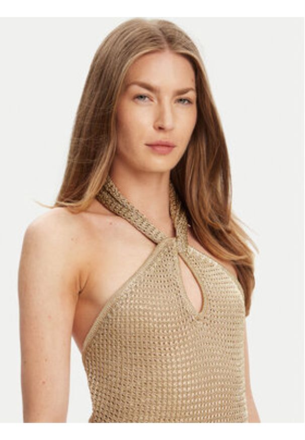 Guess Sukienka dzianinowa W5YK34 Z24F0 Złoty Slim Fit. Kolor: złoty. Materiał: wiskoza