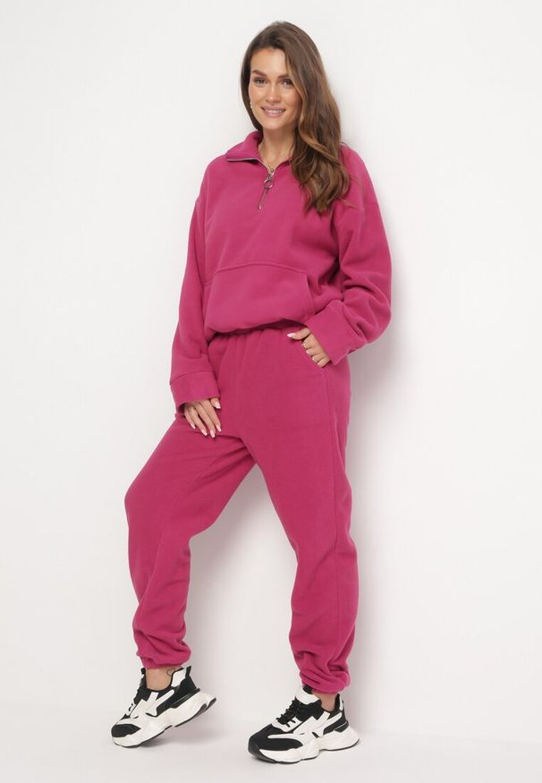Born2be - Fuksjowy 2-częściowy Polarowy Komplet Dresowy z Bluzą i Szerokimi Spodniami Aldonor. Kolor: różowy. Materiał: dresówka, polar
