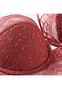 Intica - Zestaw bielizny koronkowej z figami regulowanymi Birga. Kolor: czerwony. Materiał: koronka. Wzór: koronka #3