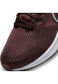 Buty Nike Air Zoom Pegasus 39 M DH4072-600 czerwone wielokolorowe. Okazja: na co dzień. Zapięcie: pasek. Kolor: czerwony, wielokolorowy. Materiał: guma. Szerokość cholewki: normalna. Model: Nike Zoom. Sport: bieganie #5