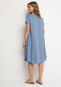 Born2be - Niebieska Rozkloszowana Wiskozowa Sukienka Trivoria. Okazja: na co dzień. Kolor: niebieski. Materiał: wiskoza. Długość rękawa: krótki rękaw. Typ sukienki: rozkloszowane. Styl: casual, elegancki #5
